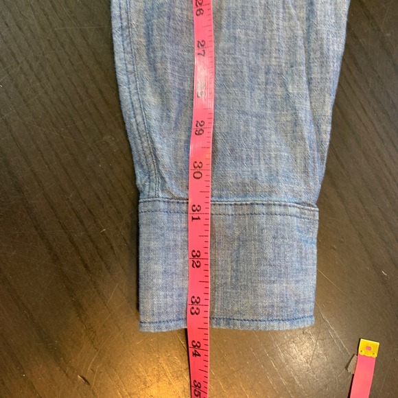 Old Navy Mens Chambray Button Down Shirt Large Slim Fit Long Sleeve Blue Casual - Picture 12 of 12